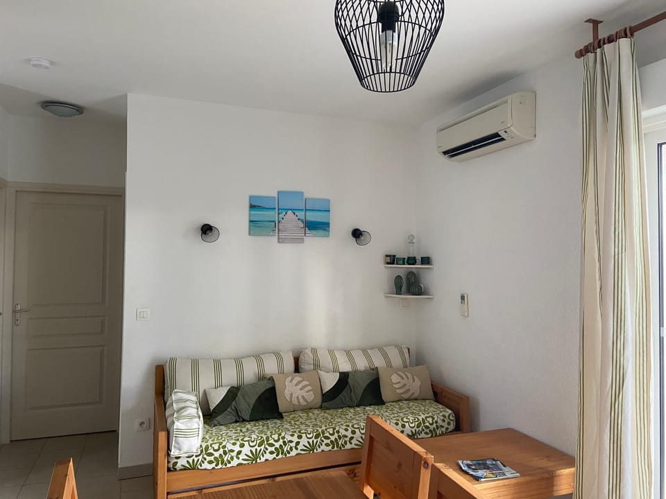 Appartement T3 bord de mer résidence Aqualinda E55 Apartment in Poggio-Mezzana