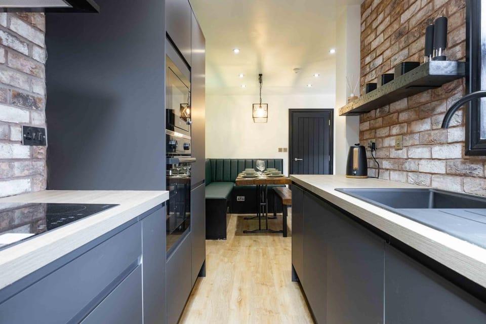 Kitchen or kitchenette, oven, stove