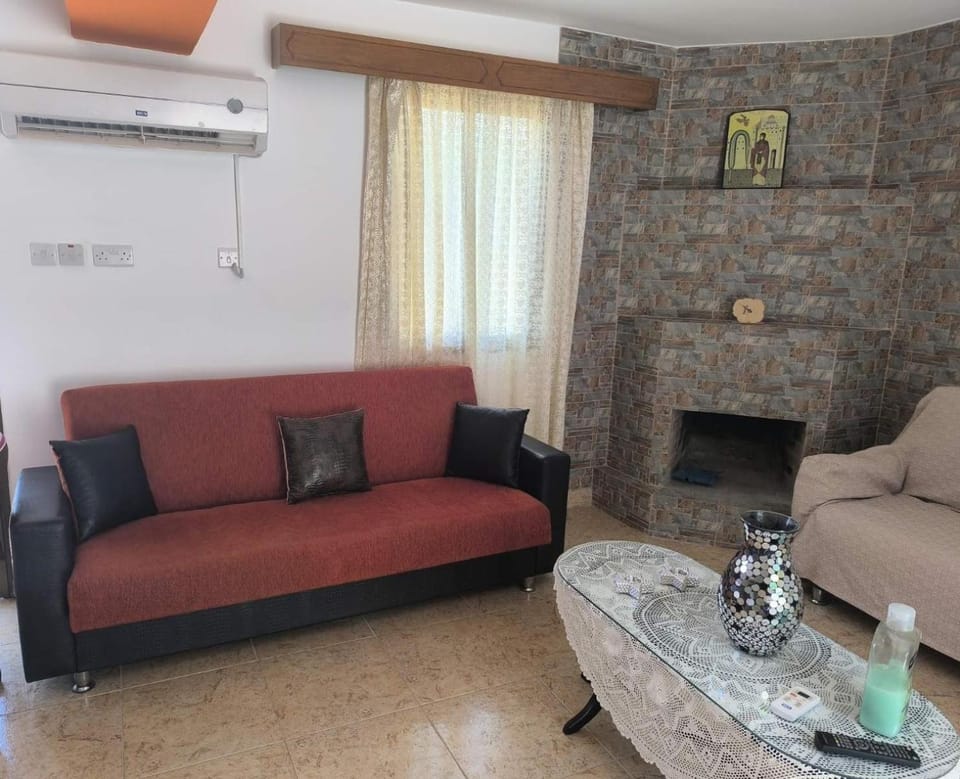 Katerina House House in Paphos District