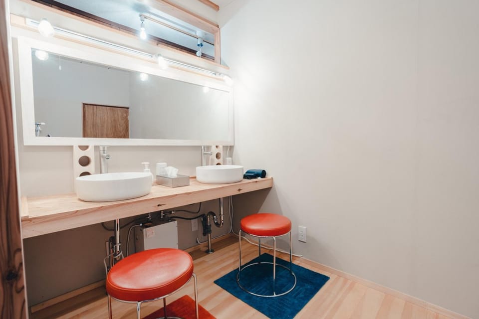 SLOW HOUSEkesennuma "Private Room 102" - Vacation STAY 89912v Bed and Breakfast in Miyagi Prefecture