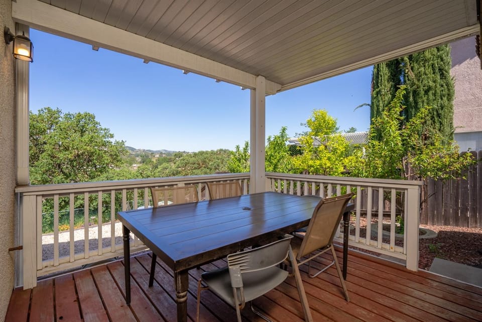 Manzanita ManorArtistic Escape Near Downtown Paso House in Paso Robles