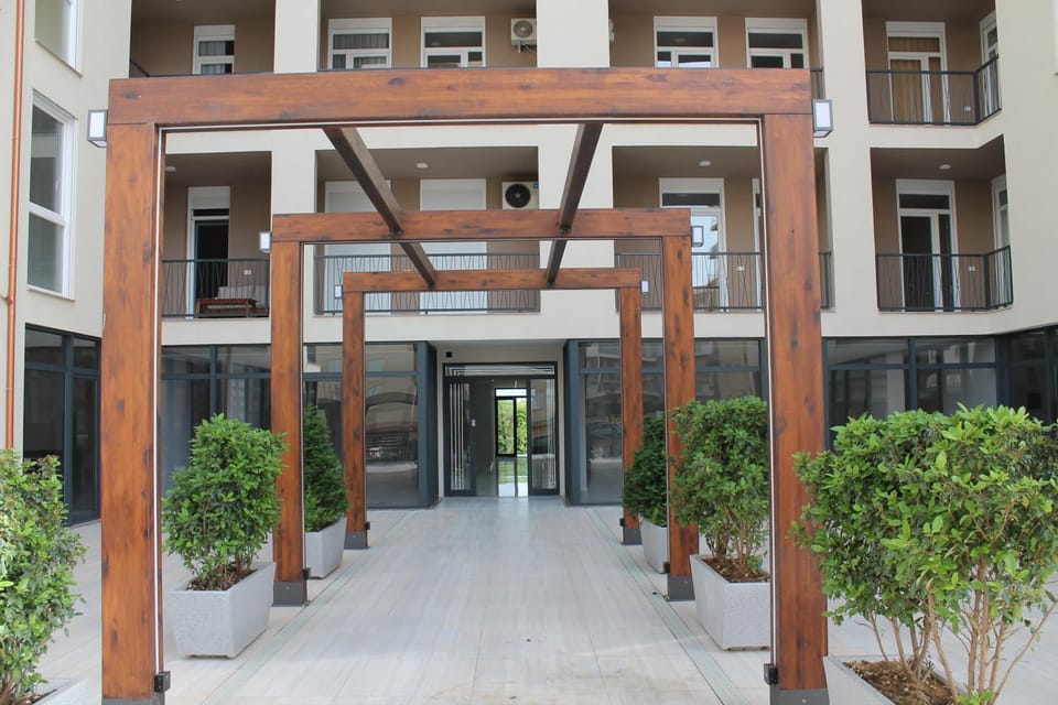 Property building, Facade/entrance