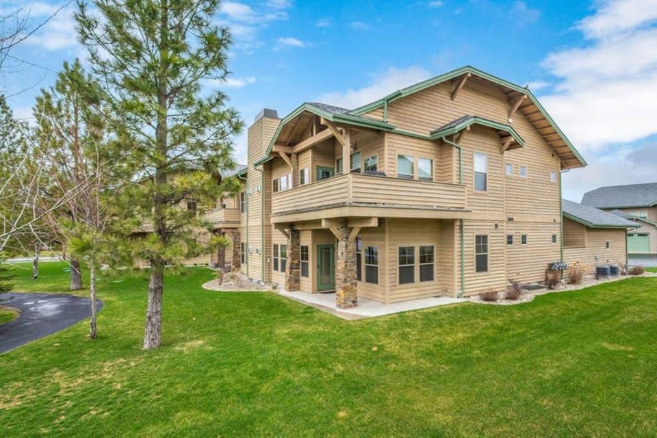 Pend Oreille Hideaway Apartment in Dover