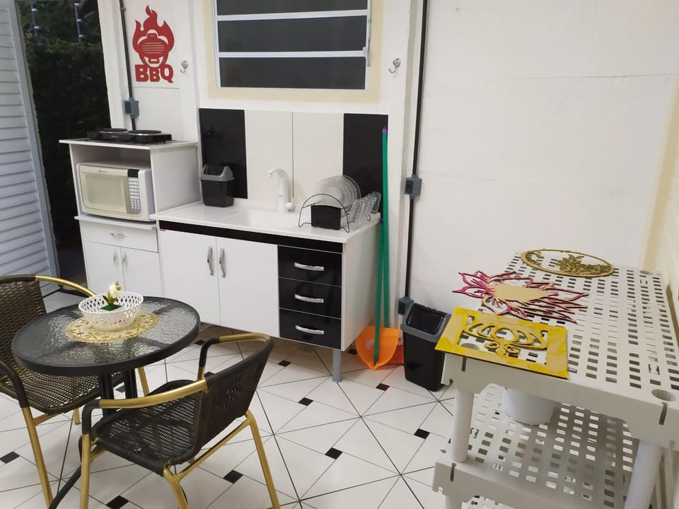 Pousada - Flat - Kitnet Mobiliada - 25m2 de Conforto e Segurança - Perto de Tudo House in Atibaia