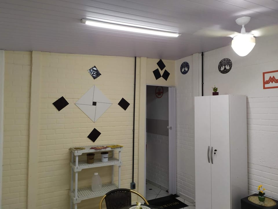 Pousada - Flat - Kitnet Mobiliada - 25m2 de Conforto e Segurança - Perto de Tudo House in Atibaia