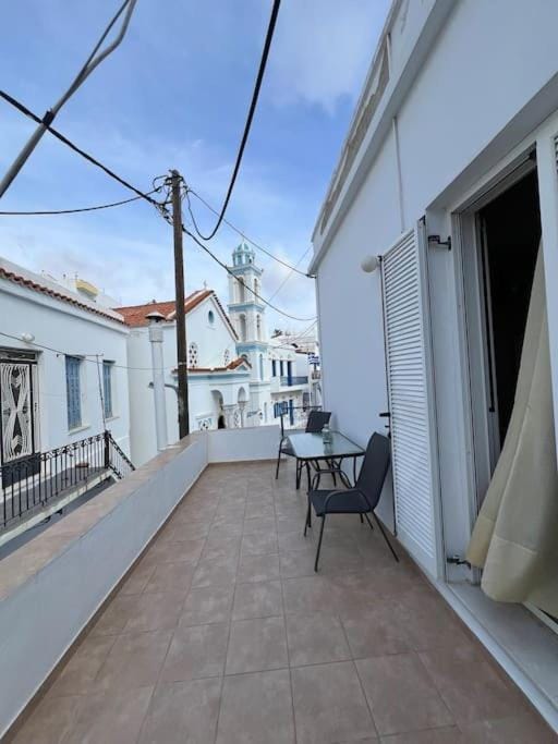 Kato Geitonia House Tinos Apartment in Decentralized Administration of the Aegean