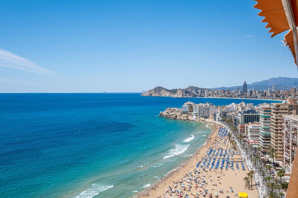 Nearby landmark, Off site, Day, Natural landscape, Beach, City view, Mountain view, Sea view