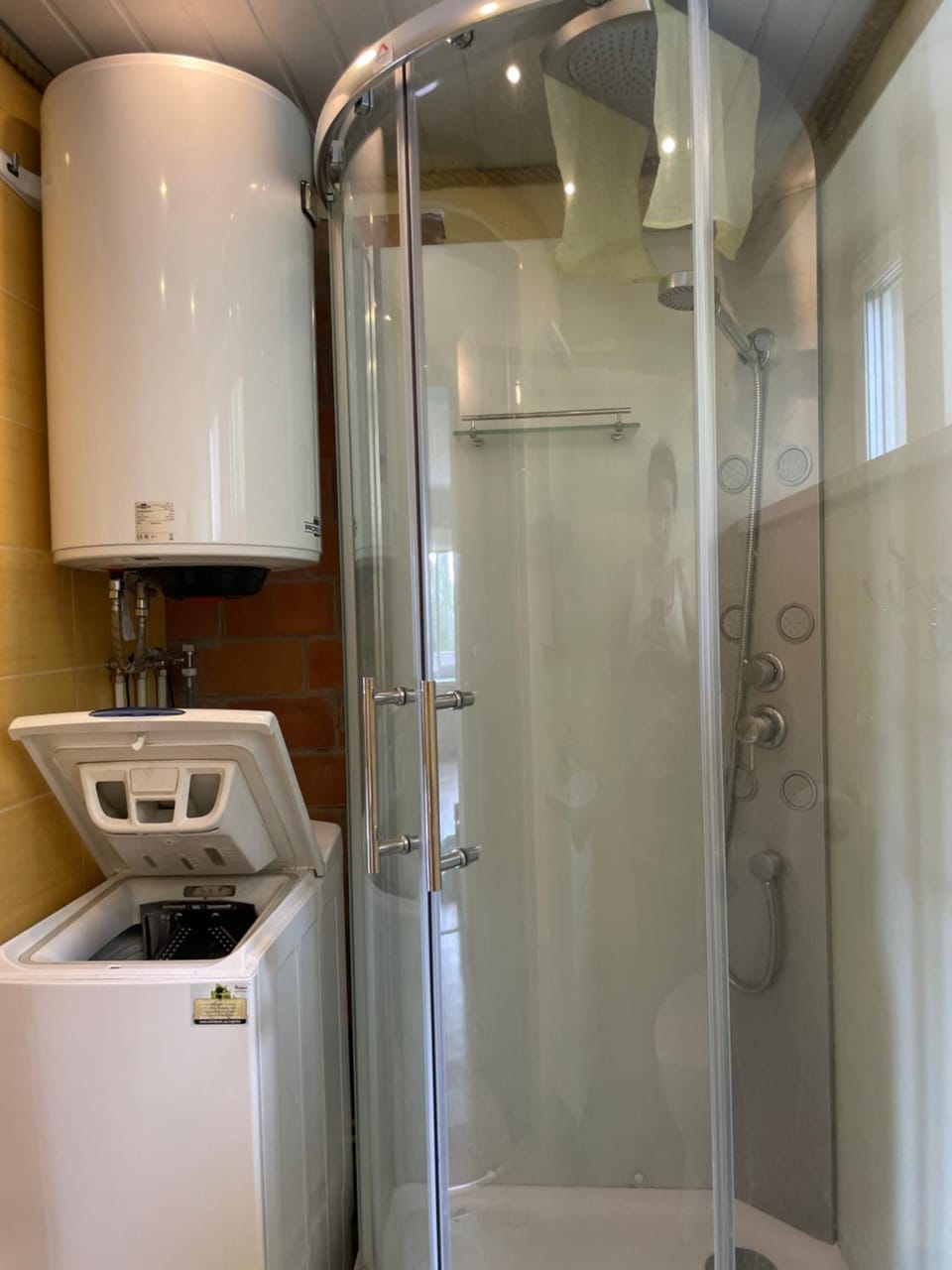 Shower, Bathroom, washing machine