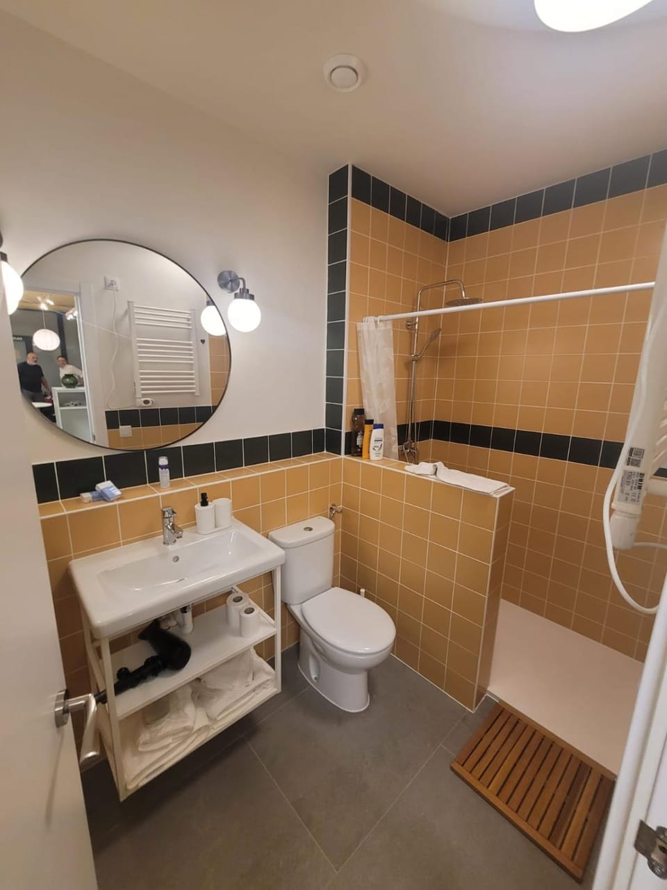 Urban Elegance, New, Stylish, Convenient, and WOW Apartment in Madrid