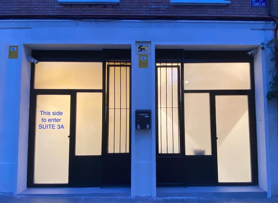 Facade/entrance, Night