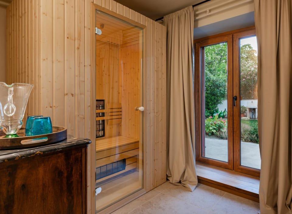 Sauna, Spa and wellness centre/facilities, Spa and wellness centre/facilities, Garden view, Garden view, Drinks, Seasons