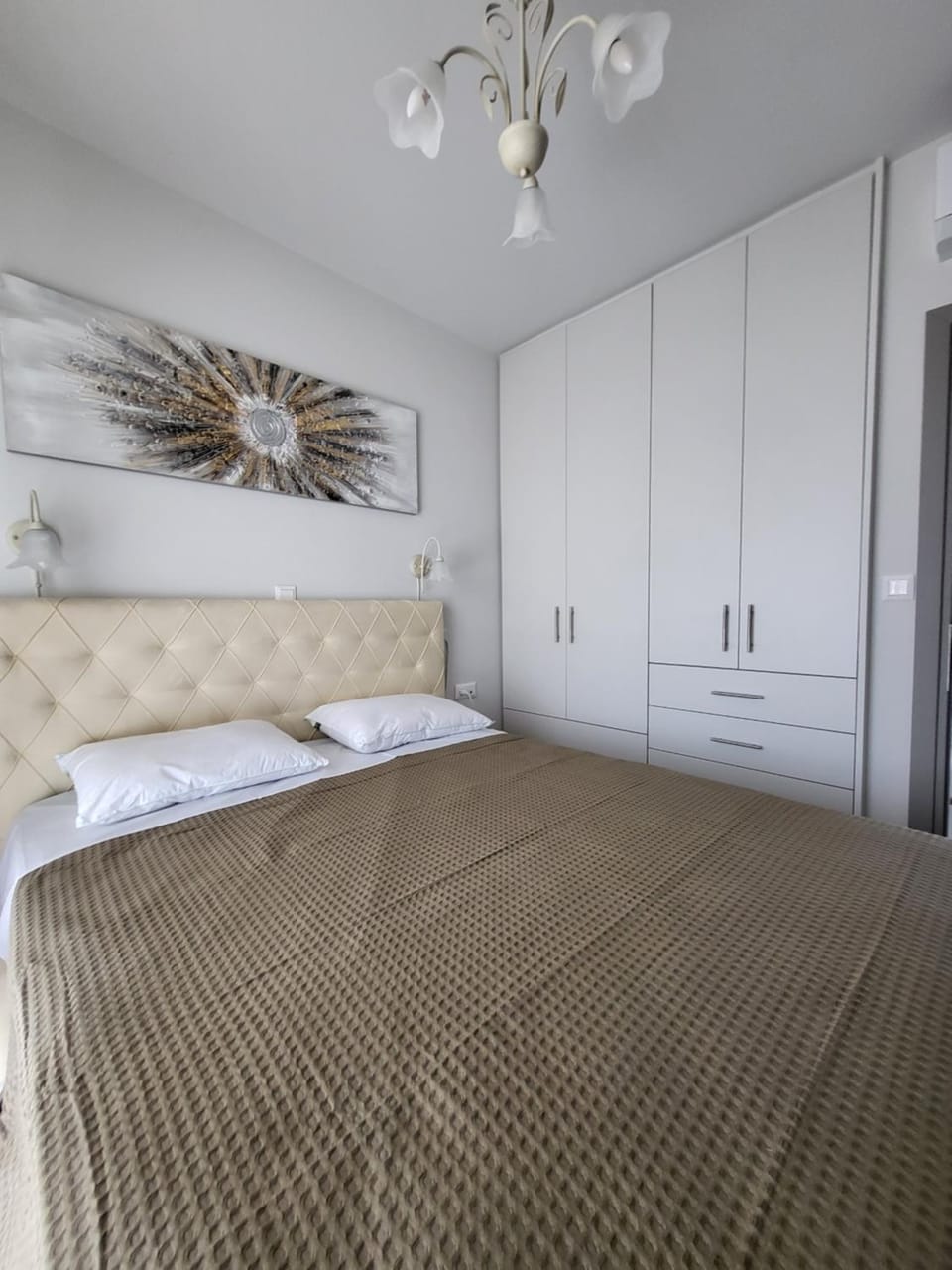Bed, Photo of the whole room, Bedroom, wardrobe