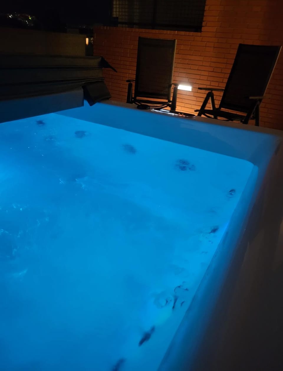 Hot Tub, Hot Tub, Spa and wellness centre/facilities, sunbed