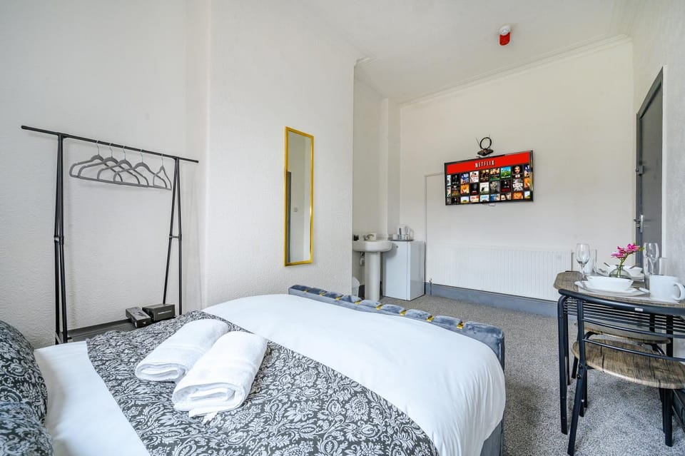 *RG7H*For your relaxed & Cosy Free Parking Vacation rental in Leeds