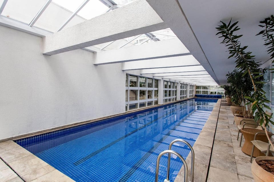 Pool view, Swimming pool, sunbed