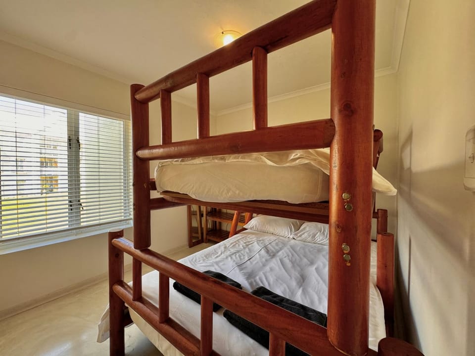 Bed, Photo of the whole room, Bedroom, bunk bed