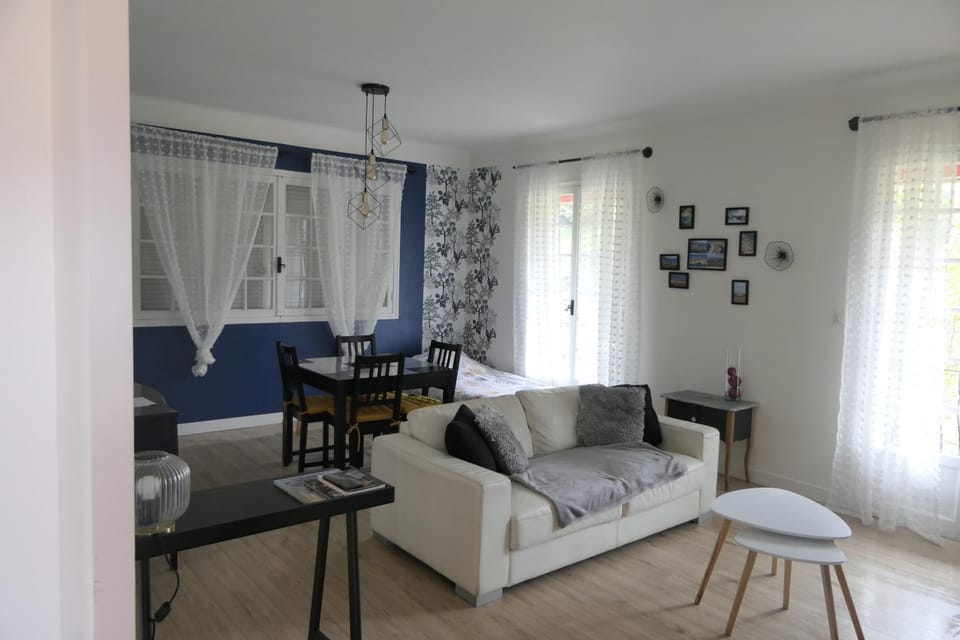 chez steph Apartment in 06340 La Trinité, France