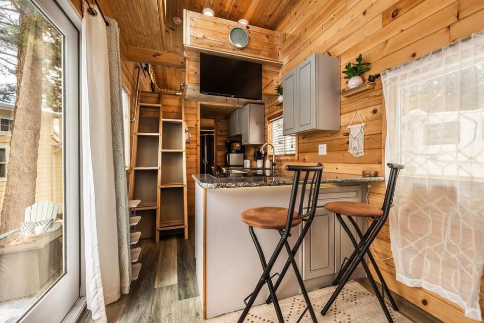 Pikes Peak BrightStar Boutique! Apartment in Woodland Park