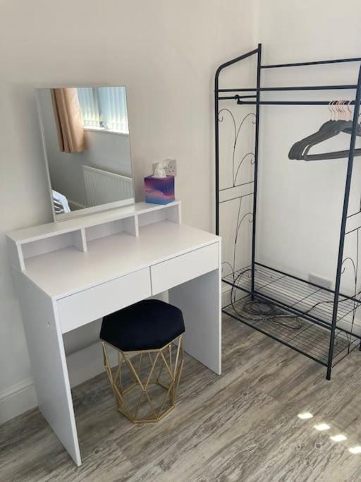 Rockley Green House - 3 Bedroom Home in Liverpool House in Liverpool