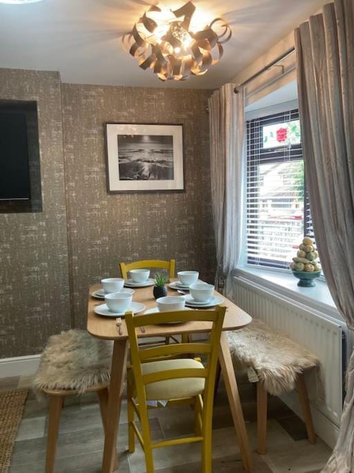 Rockley Green House - 3 Bedroom Home in Liverpool House in Liverpool