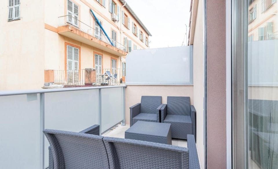 Studio cozy avec terrasse n12 Apartment in Nice