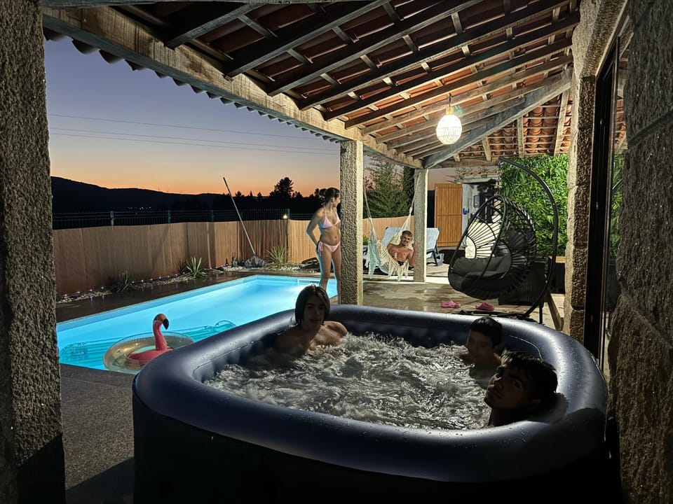 Hot Tub, Pool view, Swimming pool