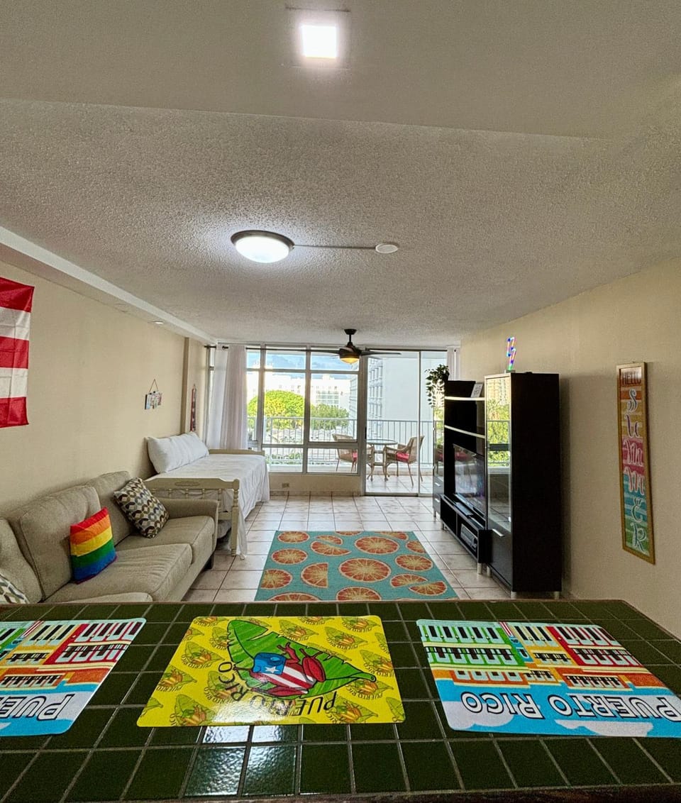 Downtown Beachfront Isla Verde Tropical Apartment Apartment in Carolina