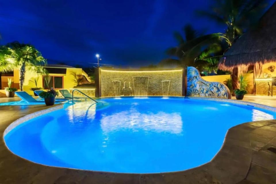 Swimming pool, Swimming pool