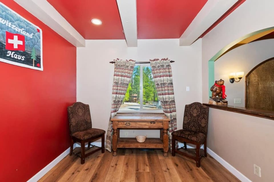 Swiss Mansion Snow Summit Private Entrance House in Big Bear