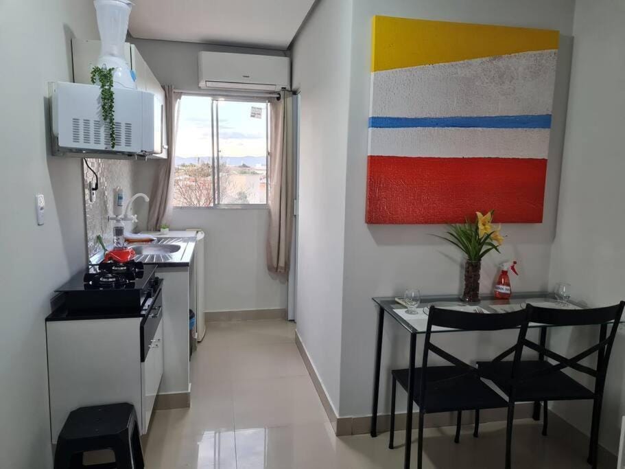 Kitnet310 centro, linda vista janela,tv smart, ar Apartment in Montes Claros