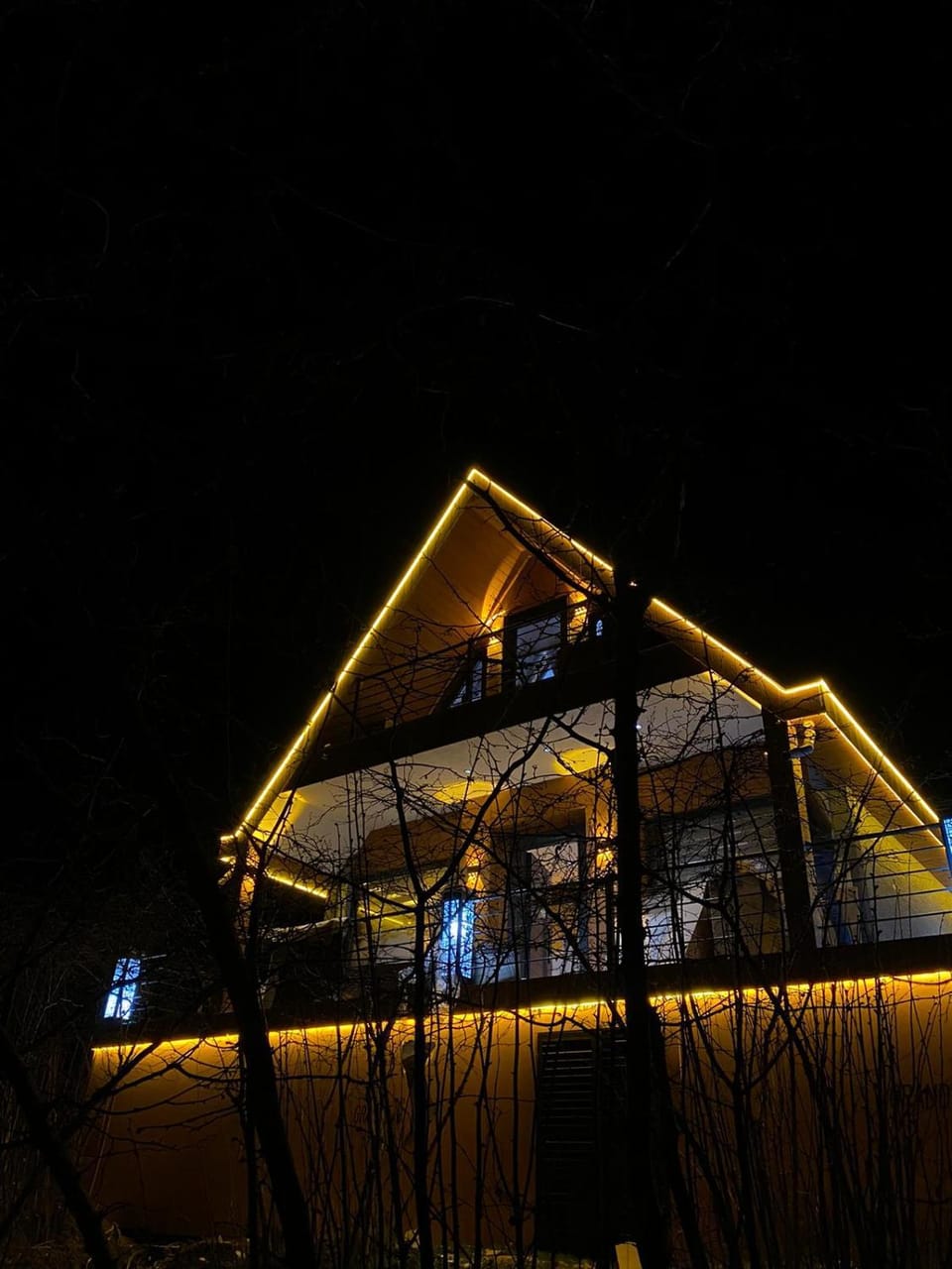 Property building, Night, View (from property/room), Balcony/Terrace