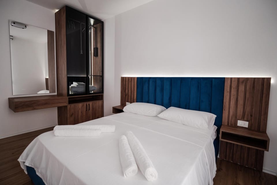 Bed, Photo of the whole room, Bedroom, wardrobe