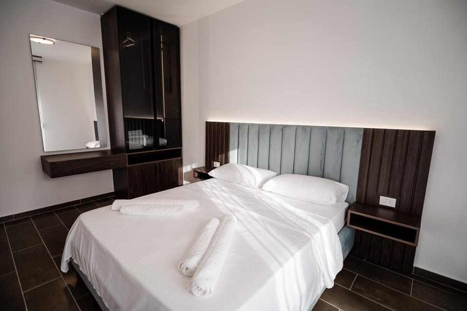 Bed, Photo of the whole room, Bedroom, wardrobe