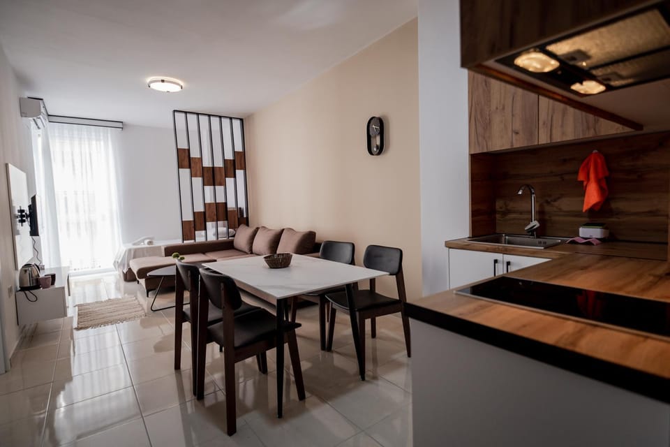 Kitchen or kitchenette, Living room, Dining area