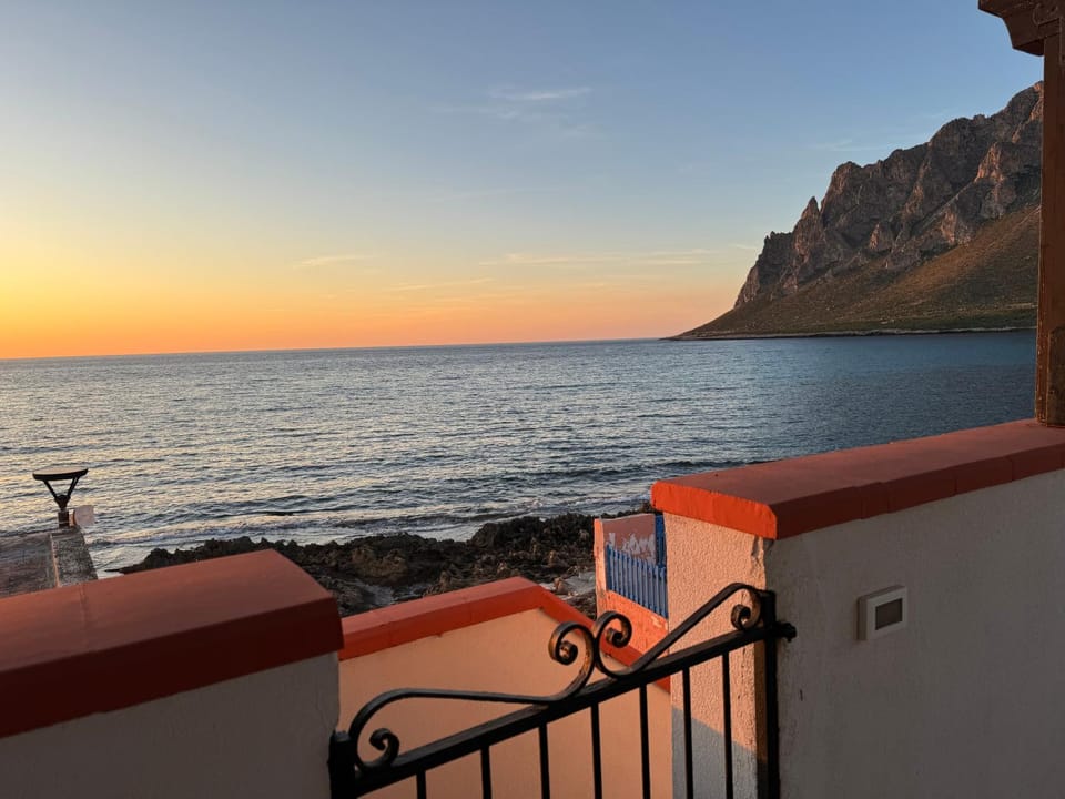 Nearby landmark, View (from property/room), Balcony/Terrace, Mountain view, Sea view, Sunset