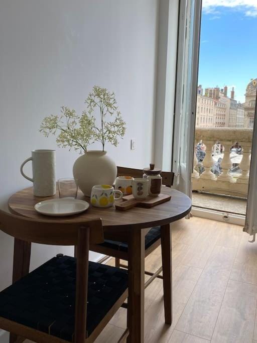 Collection Terreaux - No 4 Balcon sur place w AC Apartment in Lyon