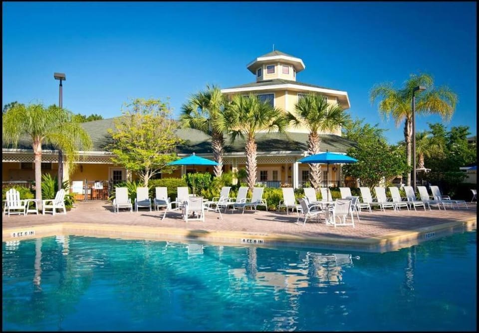 Swimming pool, Swimming pool