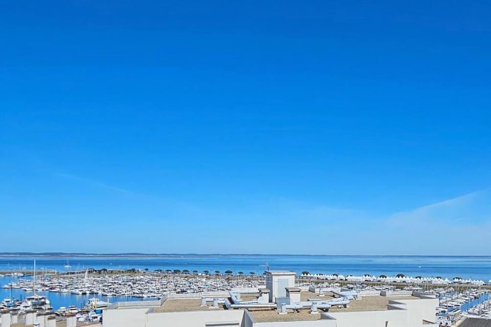 Vue Panoramique sur Bassin,Piscine et terrasse Apartment in Arcachon