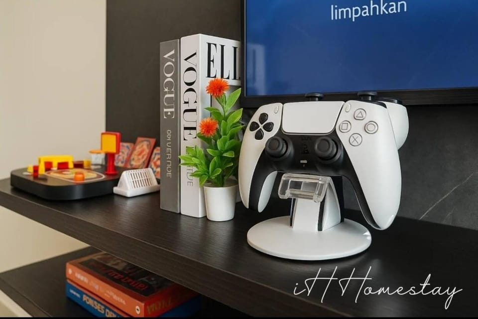 Living room, Entertainment