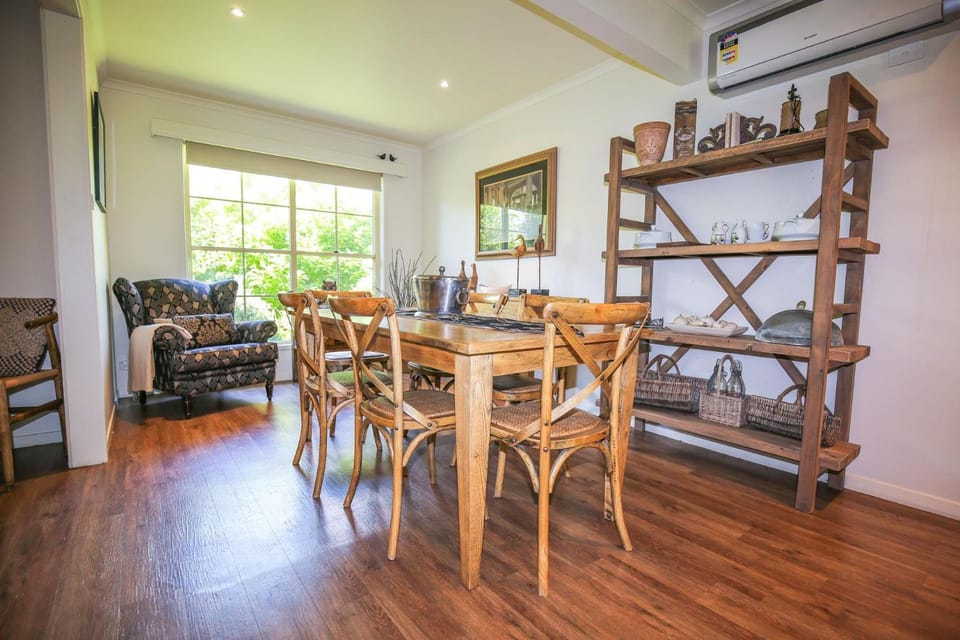 Abbeville In Bright House in Porepunkah