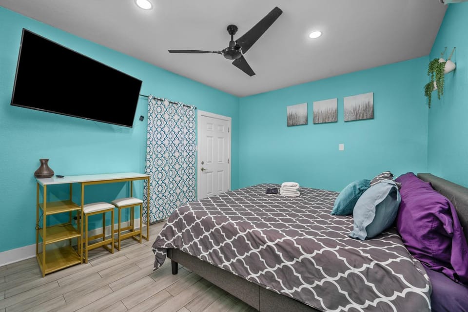 Cute and Cozy Studio Near Galleria Apartment in Harris County