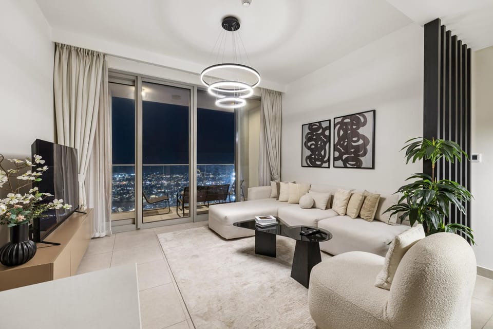 Allsopp & Allsopp - 2-Bedroom Apartment with Panoramic Sea View in Forte Tower 1, Downtown Apartment in Dubai