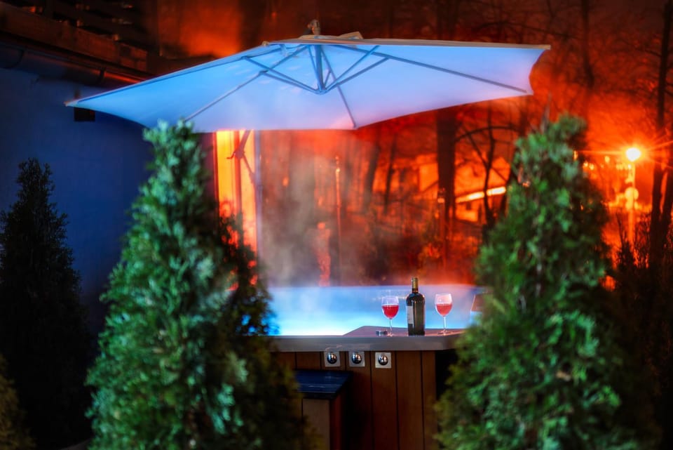 Night, Natural landscape, Hot Tub