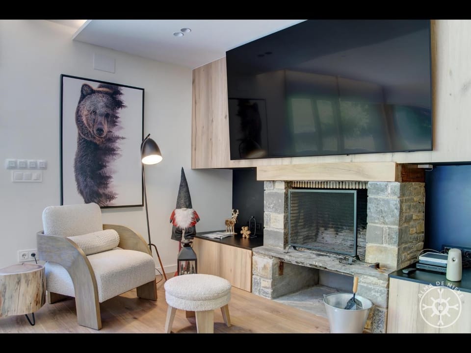 Casa Araneu en Casarilh House in Catalonia