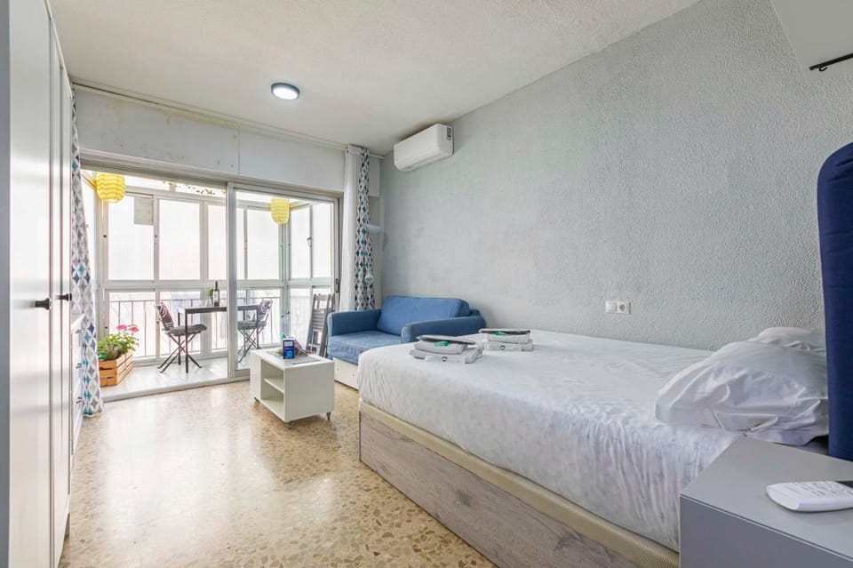 Bed, Photo of the whole room, Bedroom, towels, air conditioner