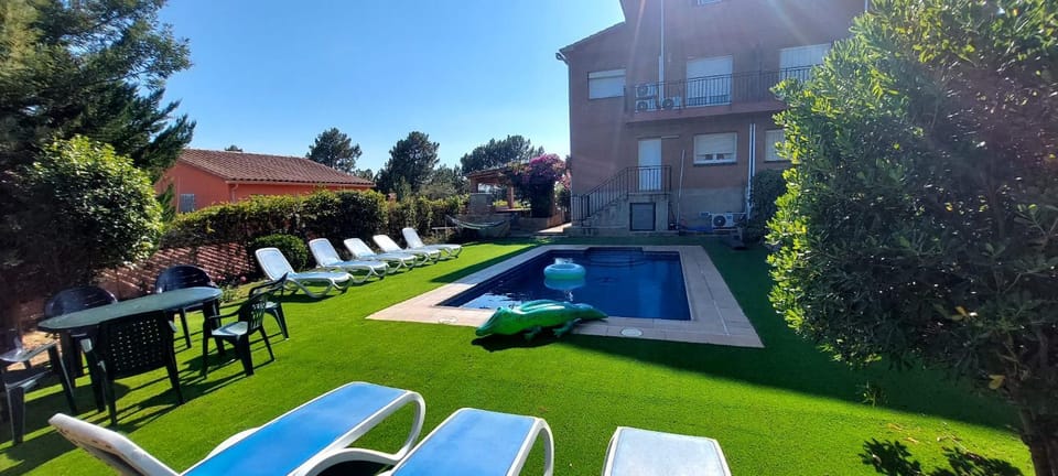Garden, Swimming pool