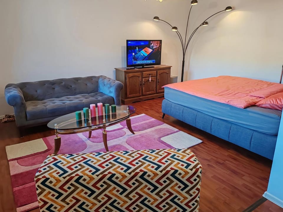 Communal lounge/ TV room