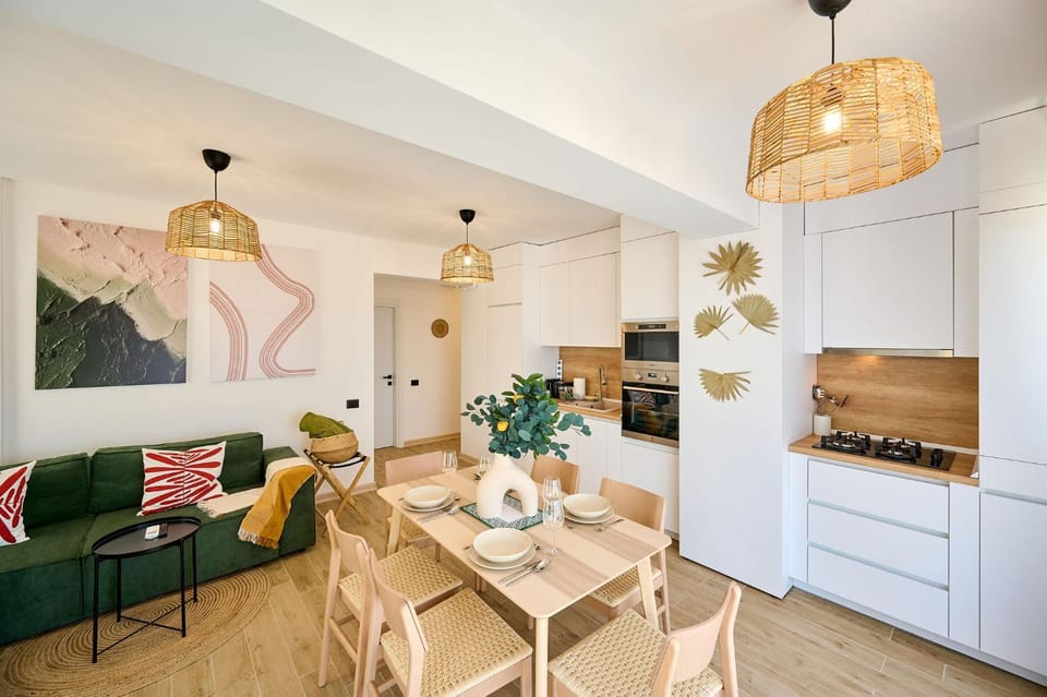 Kitchen or kitchenette, Living room, Dining area, oven, stove