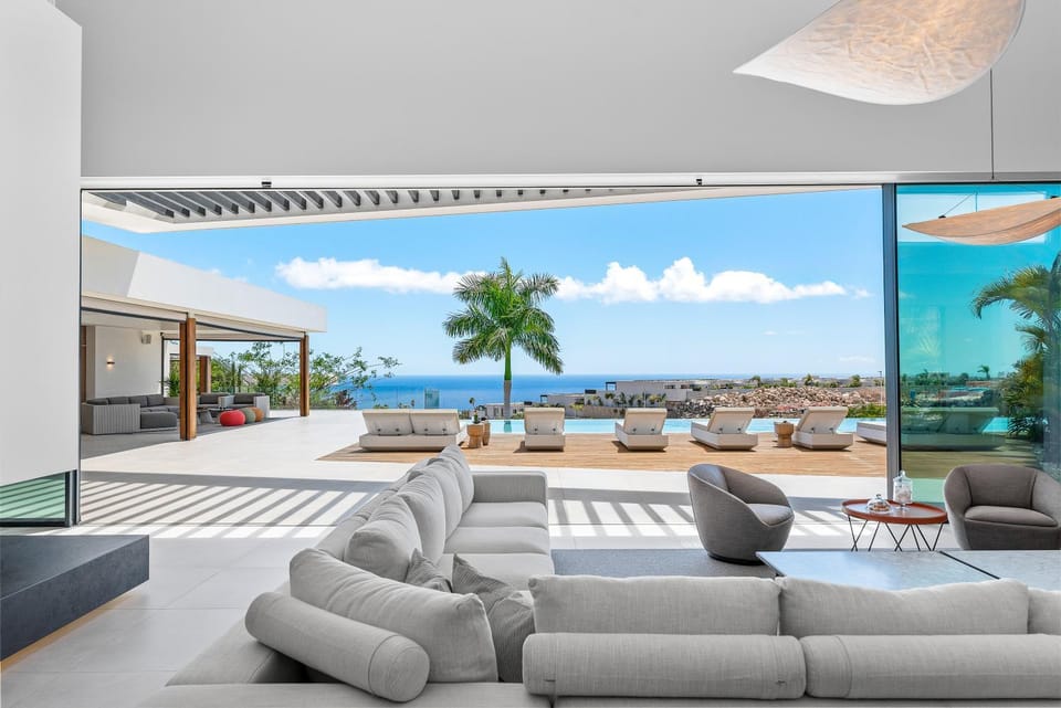Living room, Sea view, Sea view, sunbed