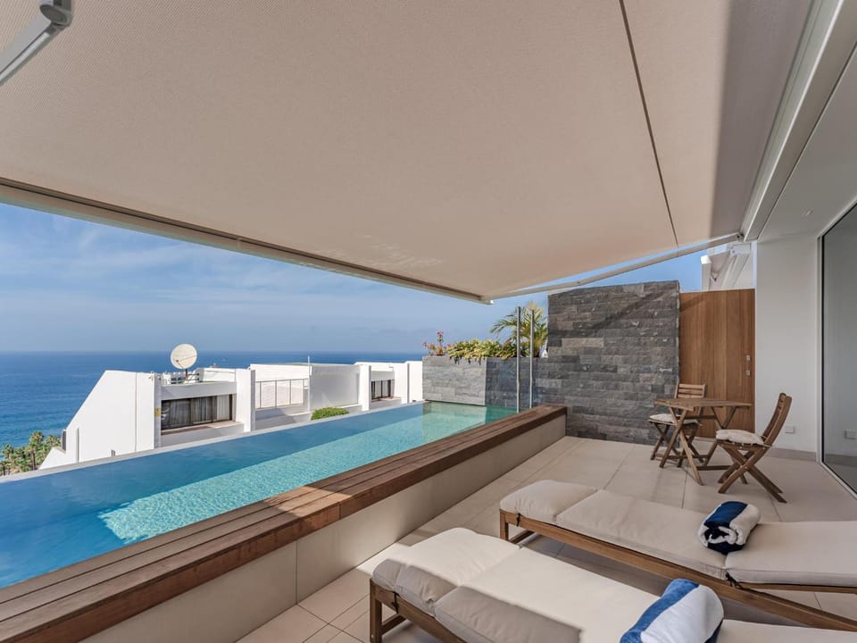 SVB Aquasuites Luxury Duplex- B08 Apartment in Acantilados de Los Gigantes
